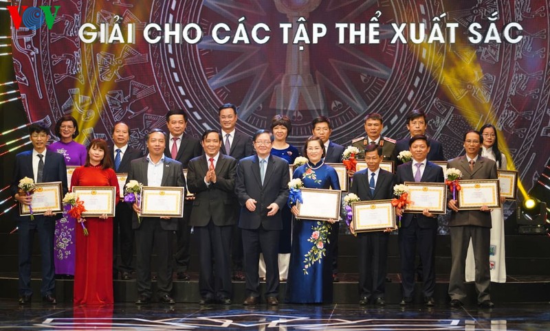 toan canh le trao giai bua liem vang 2019 hinh 6
