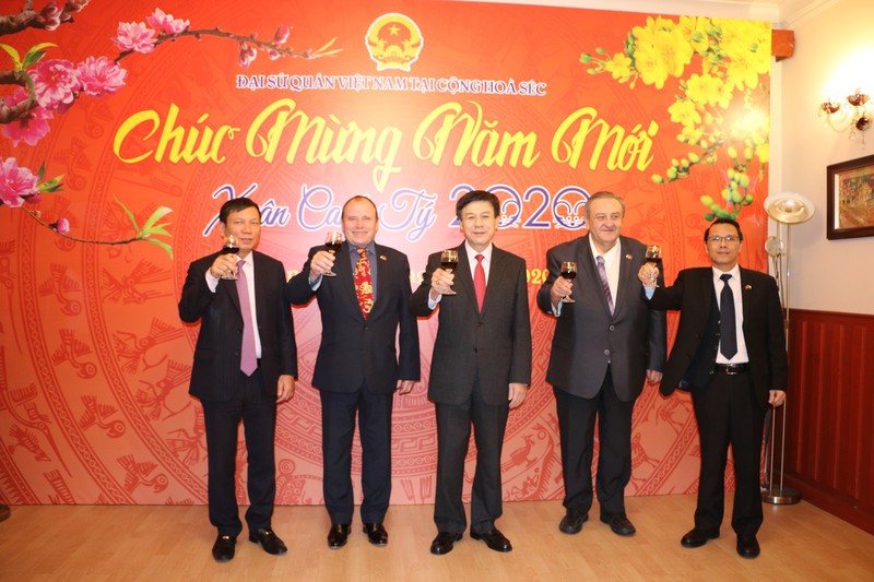 dai su quan viet nam tai sec to chuc don xuan 2020 hinh 1