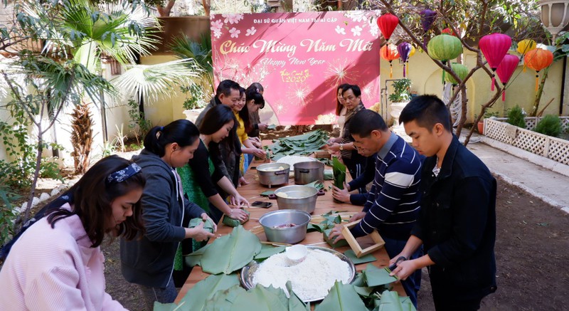 khong khi don tet co truyen cua nguoi viet tai ai cap hinh 1
