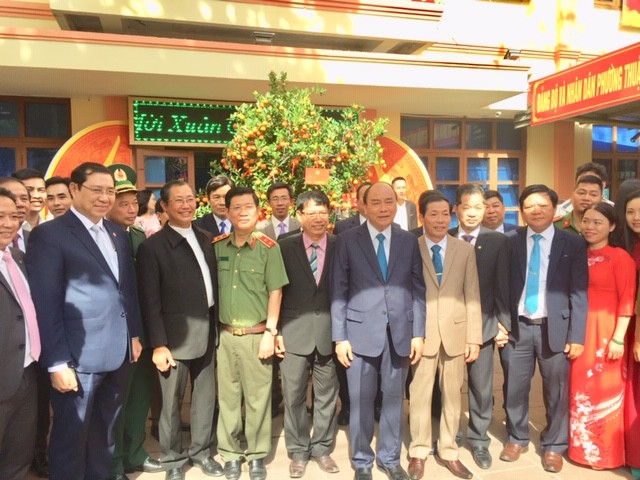 thu tuong nguyen xuan phuc tham va chuc tet tai tp da nang hinh 4
