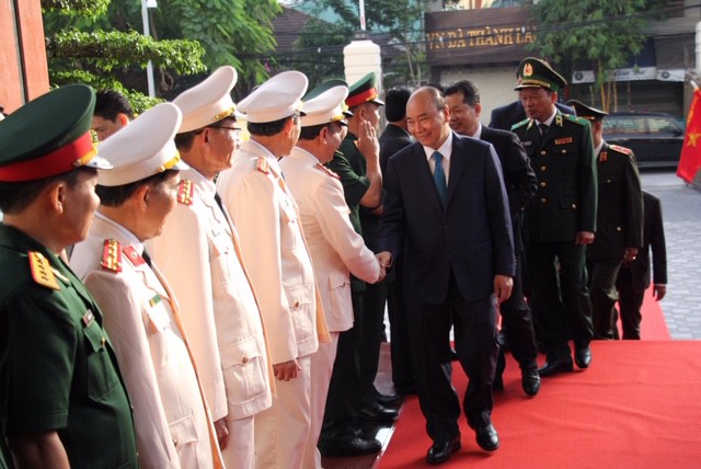 thu tuong nguyen xuan phuc tham va chuc tet tai tp da nang hinh 2