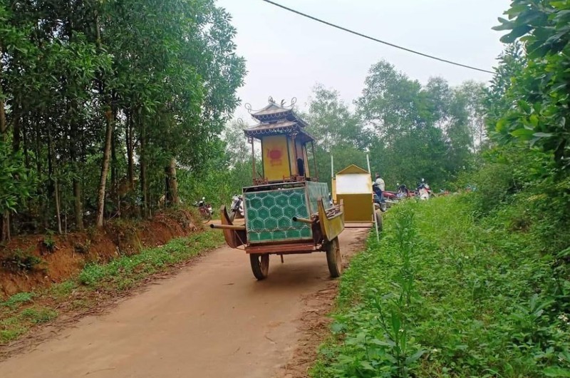 nong 24h: cai va khi choi co bac ngay tet, no sung ban 4 nguoi hinh 6