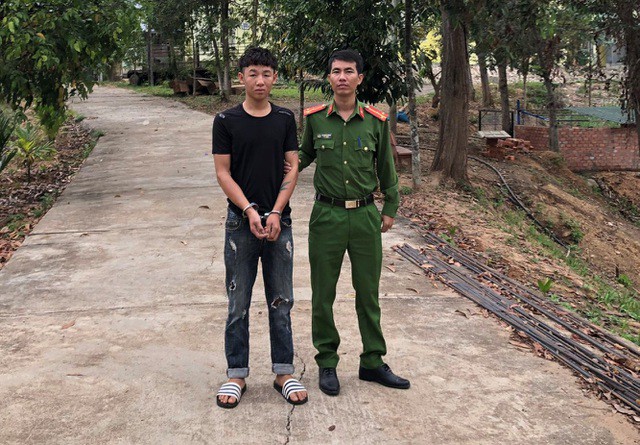 hai doi tuong bi truy na dac biet "sa luoi" khi ve que an tet hinh 1