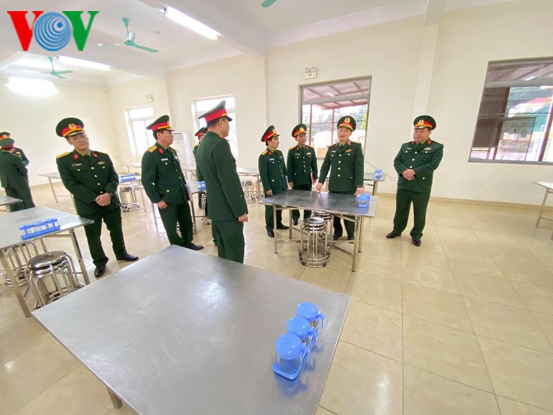 can canh noi cach ly nhung nguoi ve tu tam dich virus corona ve nuoc hinh 13