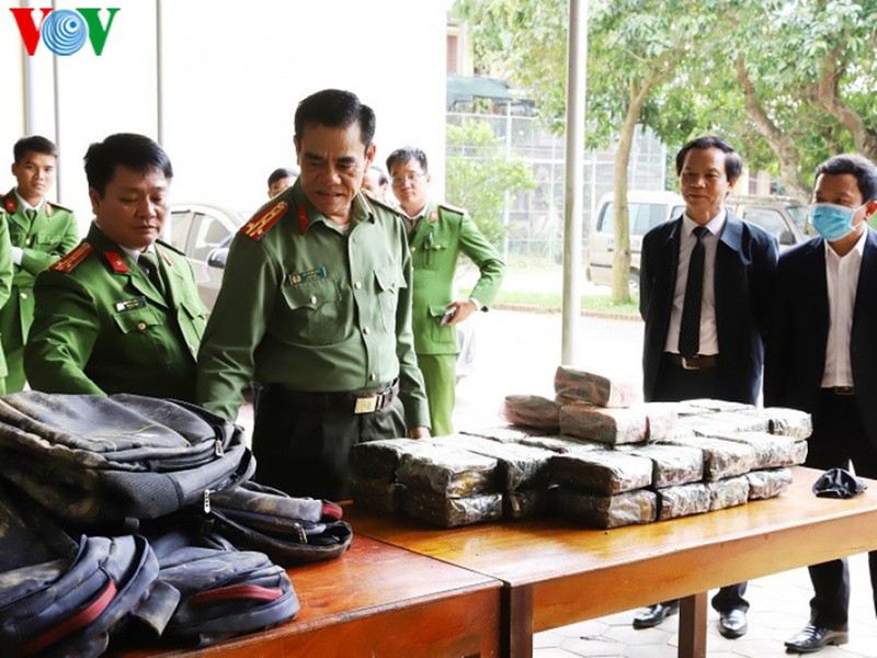 nong 24h: bat ke nghich tu chem chet me o me linh, ha noi hinh 6