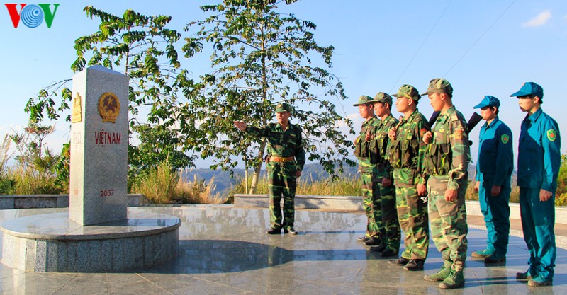 thieng lieng cot moc dac biet ba bien viet nam- lao- campuchia hinh 1