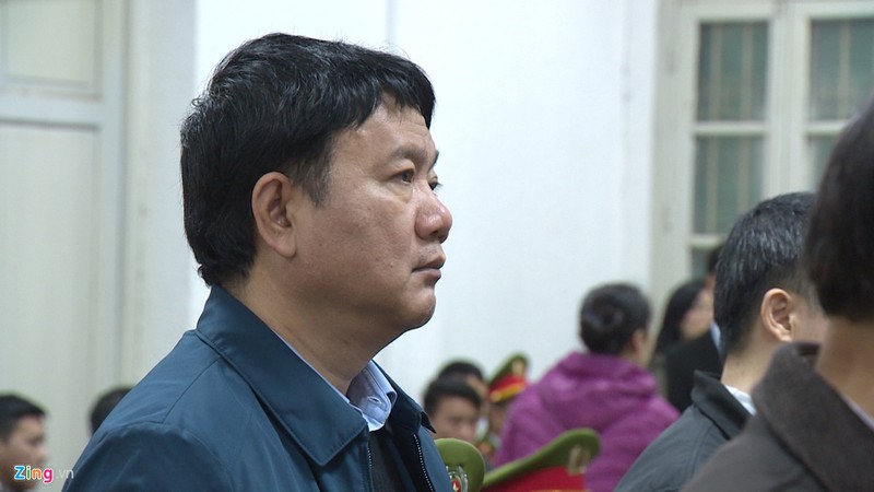 ong dinh la thang va nhung lan "sa chan" tai tap doan dau khi viet nam hinh 4