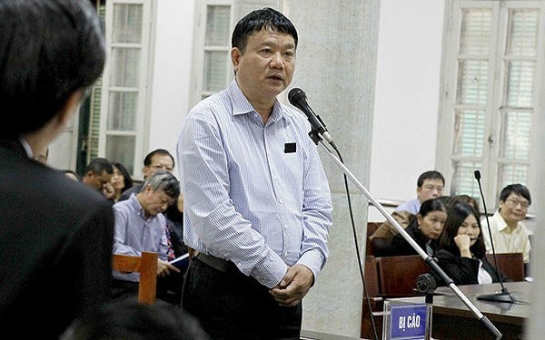 ong dinh la thang va nhung lan "sa chan" tai tap doan dau khi viet nam hinh 3