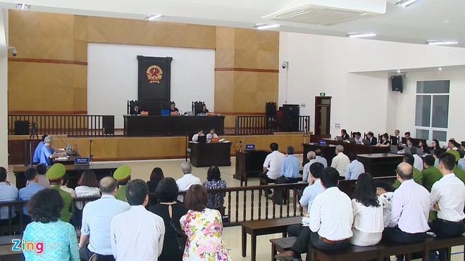 ong dinh la thang va nhung lan "sa chan" tai tap doan dau khi viet nam hinh 7