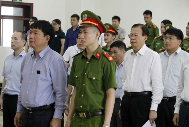 ong dinh la thang va nhung lan "sa chan" tai tap doan dau khi viet nam hinh 1