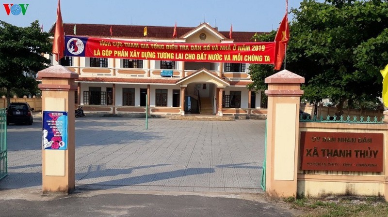 de con trai lan chiem dat cong, bi thu xa bi ky luat o quang binh hinh 1