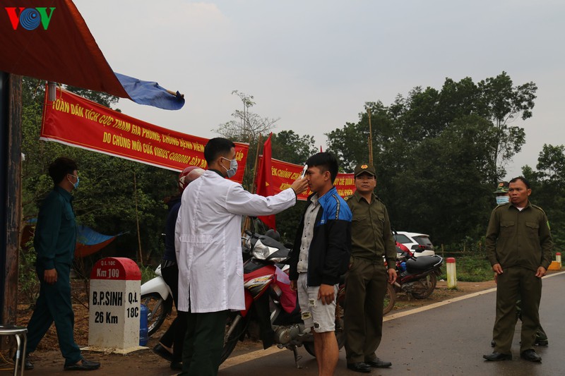 chong dich covid-19 tren duong tuan tra bien gioi quang ninh hinh 2