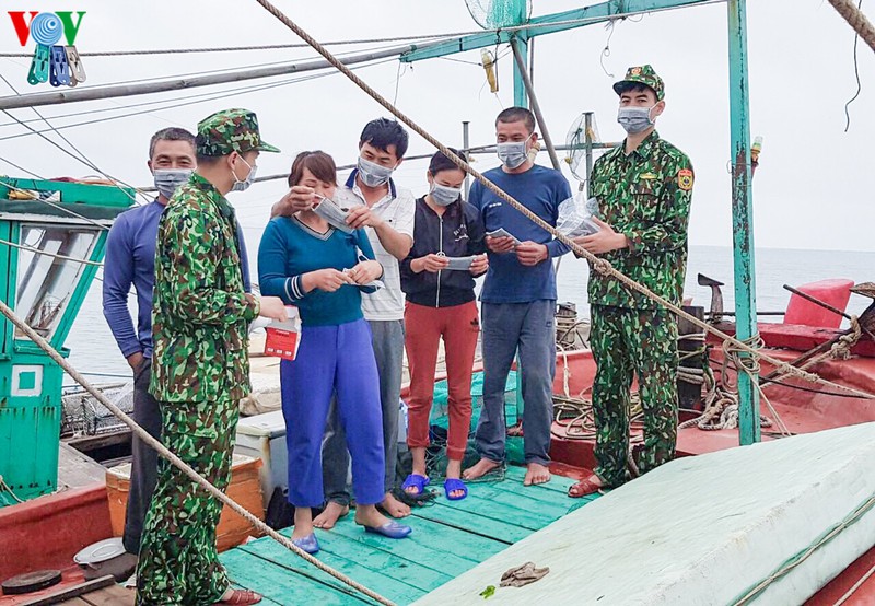 chong dich covid-19 tren duong tuan tra bien gioi quang ninh hinh 15