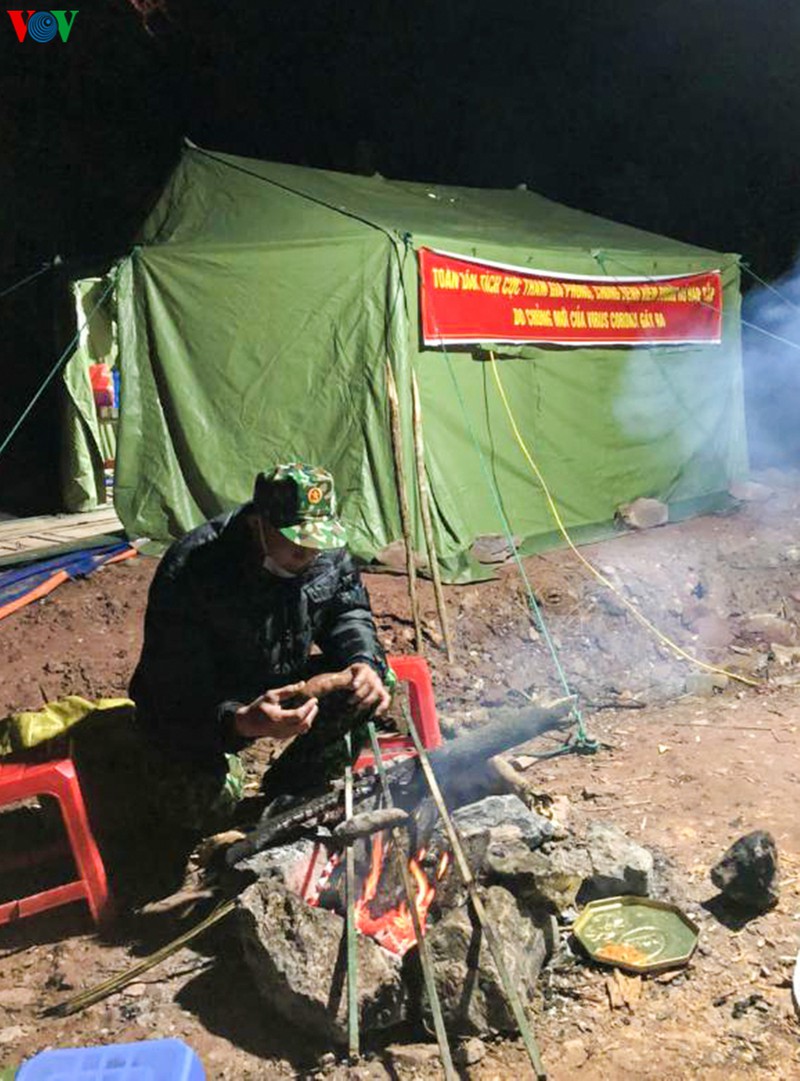 chong dich covid-19 tren duong tuan tra bien gioi quang ninh hinh 8