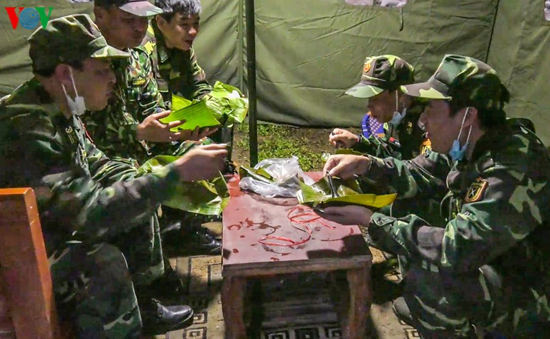 chong dich covid-19 tren duong tuan tra bien gioi quang ninh hinh 9