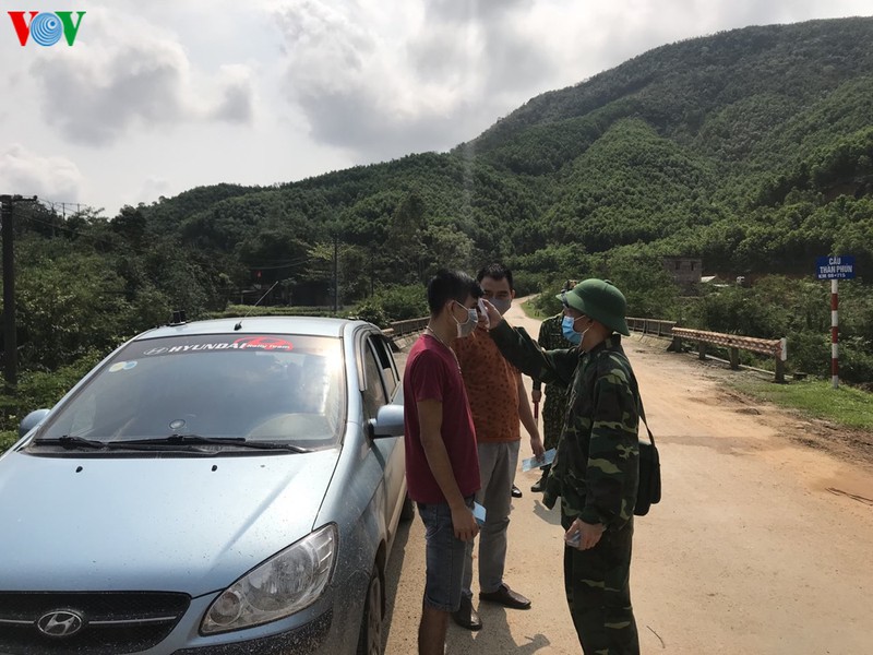 chong dich covid-19 tren duong tuan tra bien gioi quang ninh hinh 11