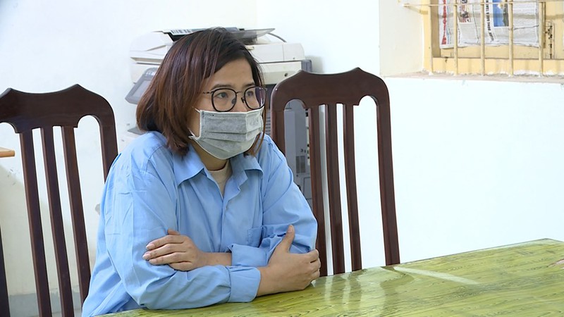 tam giu hinh su 3 doi tuong san xuat quan ao bao ho y te gia hinh 1
