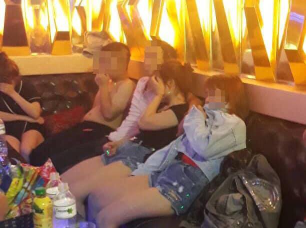 bat chap viec cach ly xa hoi, 24 thanh nien tu tap dung ma tuy tai ha noi hinh 1