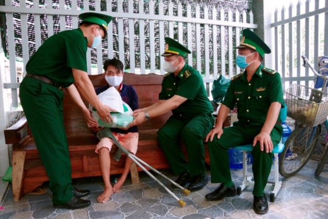 don bien phong can thanh tich cuc tham gia chong dich covid-19 hinh 1