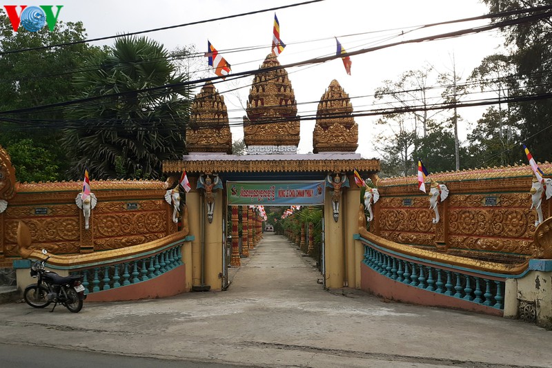 dong bao khmer nam bo don tet chol chnam thmay voi tinh than chong dich hinh 2