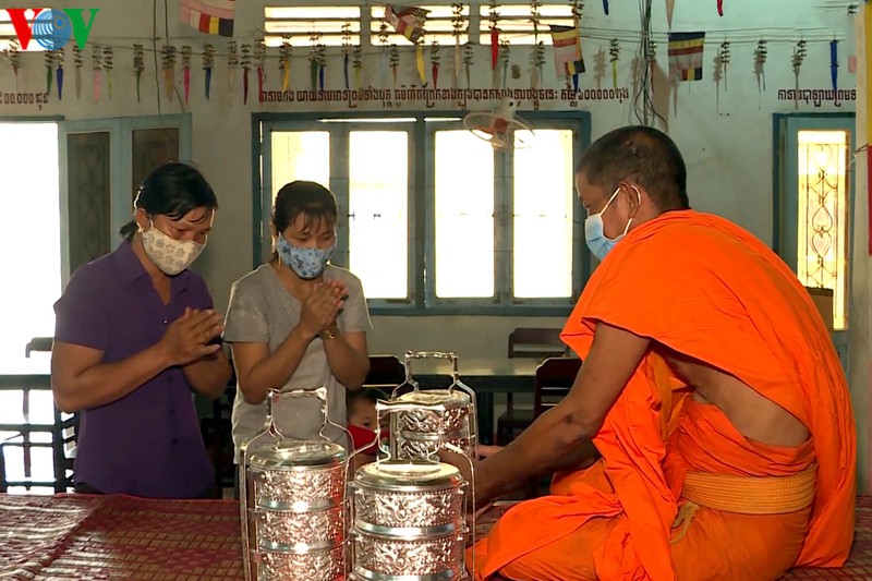 dong bao khmer nam bo don tet chol chnam thmay voi tinh than chong dich hinh 7
