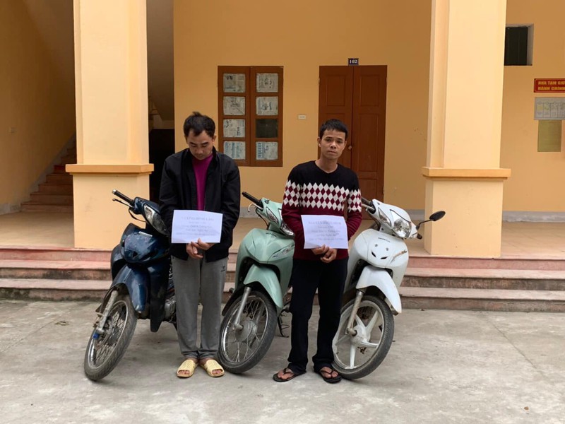 24h pha an, bat 2 doi tuong chuyen trom cap xe may hinh 1