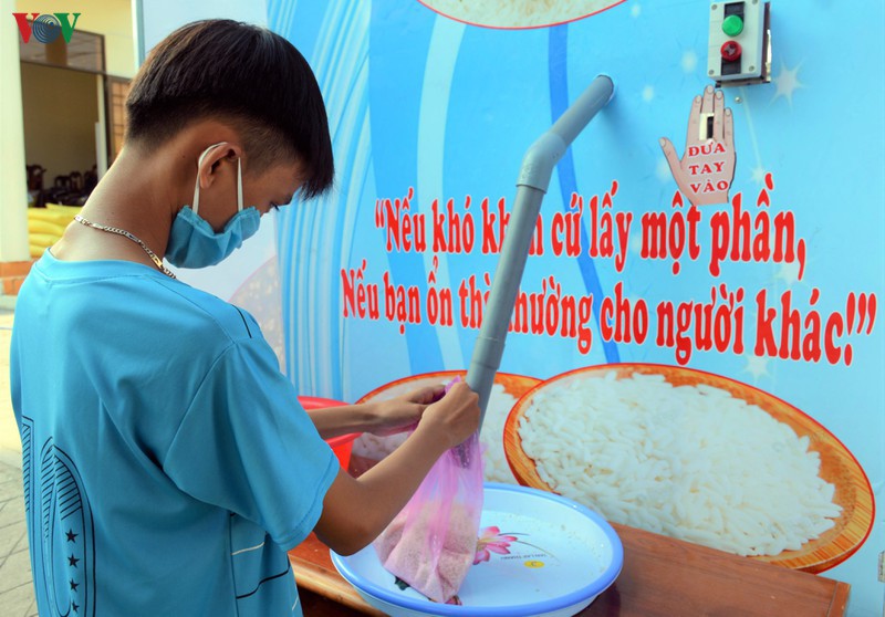 nha phat minh "cay atm gao" nhan duoc thu khen tu pho chu tich nuoc hinh 1