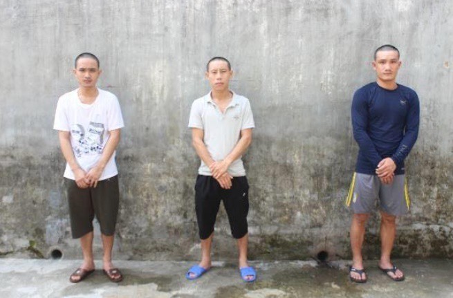 em bi bat vi lien quan den "hang trang", anh dung dao uy hiep cong an hinh 1