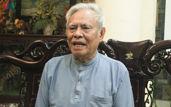 tien toi dai hoi 13 cua dang: chon can bo, duoi co vung thi tren moi ben hinh 2