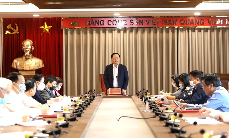 bi thu ha noi vuong dinh hue: "gan dan, hieu dan hon nua"  hinh 1