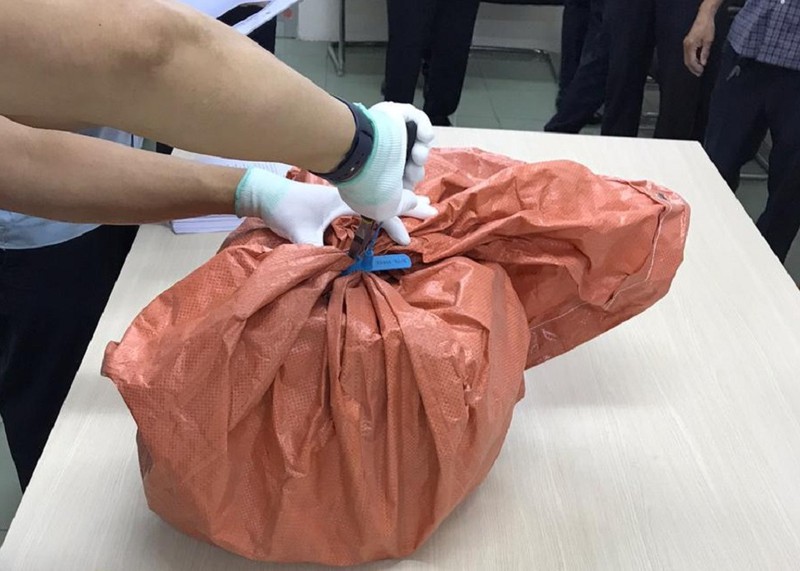 18kg ma tuy trong buu pham gui tu chau au ve viet nam hinh 1