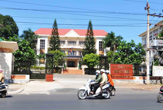 dinh chi sinh hoat dang 5 can bo so y te dak lak bi khoi to hinh 1