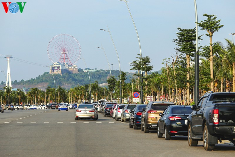 quang ninh: nguoi ha long don ky nghi le khac la hinh 12