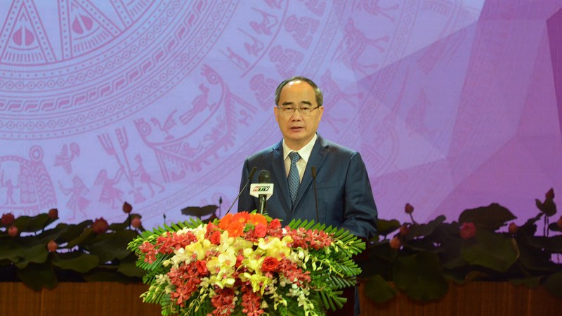 tp hcm trang trong to chuc le ky niem 130 nam ngay sinh cua bac hinh 2