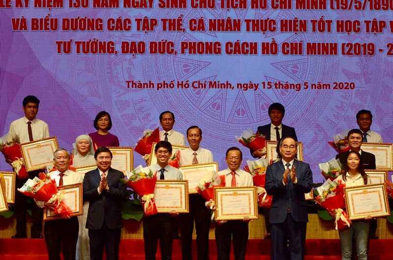 tp hcm trang trong to chuc le ky niem 130 nam ngay sinh cua bac hinh 3