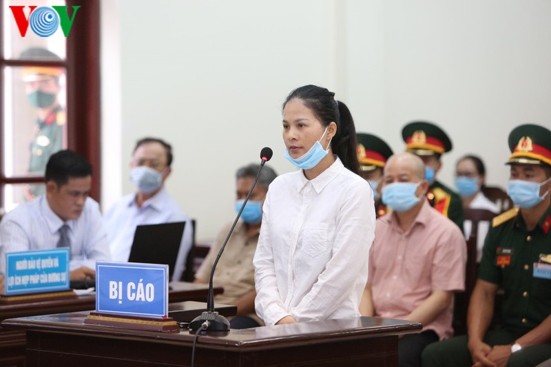 ut "troc" dinh ngoc he va chau gai mau thuan loi khai tai toa hinh 1