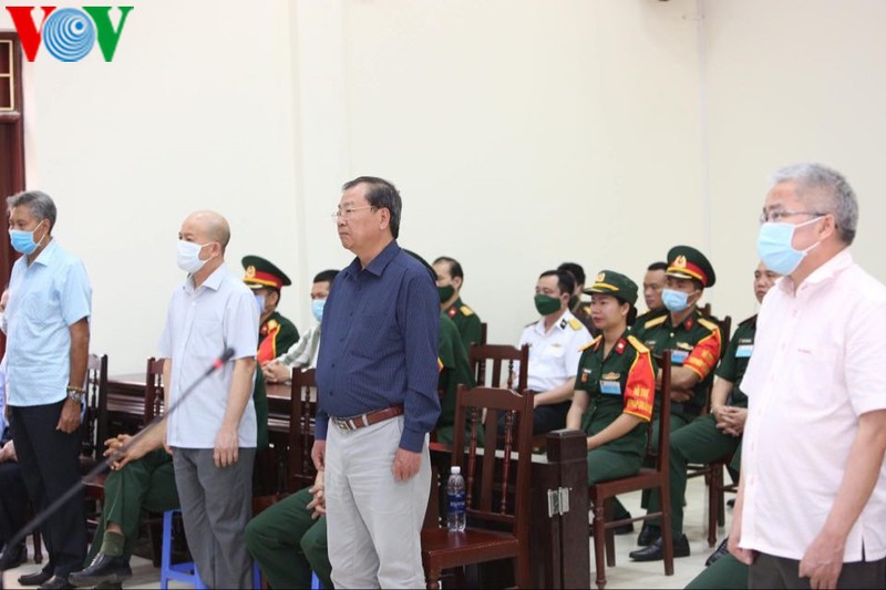 cuu thu truong nguyen van hien bi tuyen phat 4 nam tu giam hinh 2