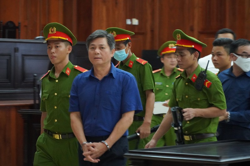 y an so tham voi cac bi cao vu giao "dat vang" cho phan van anh vu hinh 2