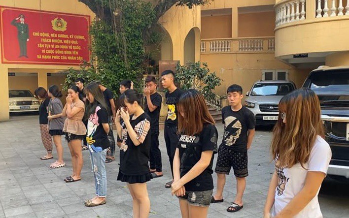 bat nhom "quai xe" dam mot nguoi bi thuong nang tai ha noi hinh 1