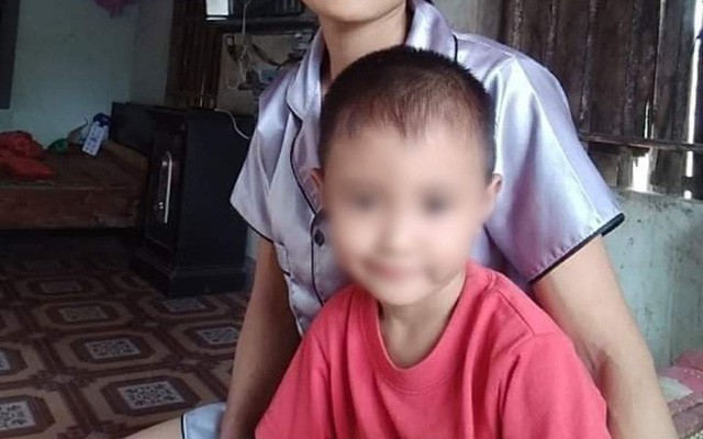 vu be trai 5 tuoi tu vong trong rung: trieu tap them 1 nam sinh hinh 1