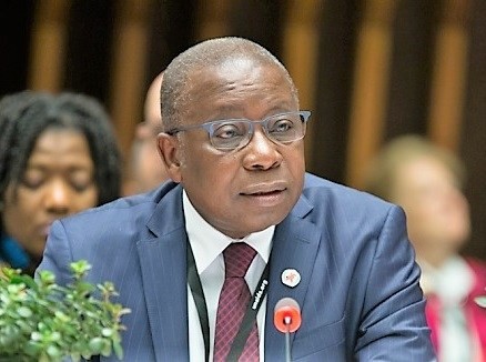 bo truong y te ghana nhiem covid-19 hinh 1