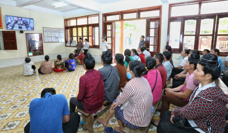 tuyen an phuc tham vu nu sinh giao ga: nguoi dan dong tinh voi phan quyet hinh 1