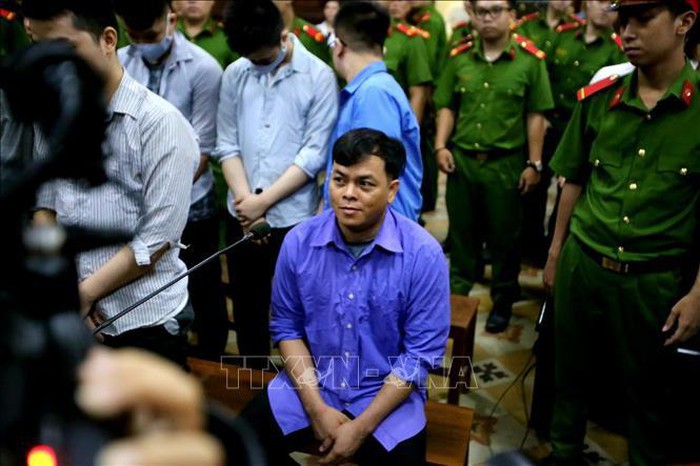nong 24h: phuc xo bi tuyen an 12 nam tu giam  hinh 1