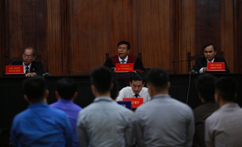 tran ngoc phuc (phuc xo) bi tuyen phat 12 nam tu hinh 1