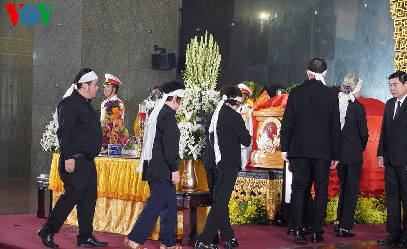 anh: le truy dieu, tien dua nha tinh bao tran quoc huong hinh 7