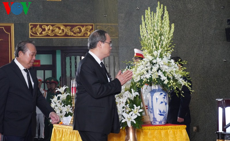 anh: le truy dieu, tien dua nha tinh bao tran quoc huong hinh 9
