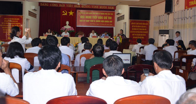 chu tich quoc hoi tiep xuc cu tri tai quan cai rang, tp can tho hinh 3