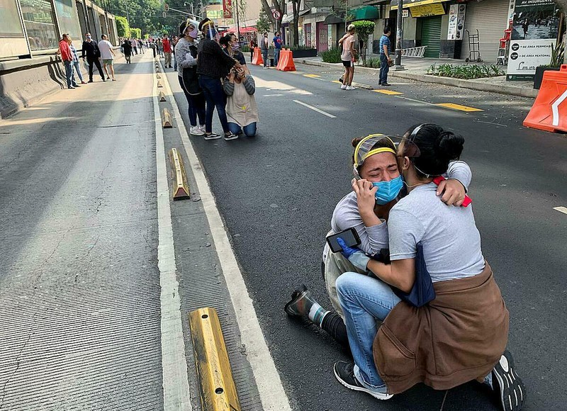 dong dat manh 7,4 do richter tai mexico, it nhat 4 nguoi chet hinh 1