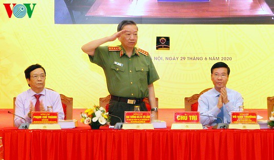 bo truong to lam: "xu ly nghiem cac truong hop can bo cong an vi pham" hinh 1