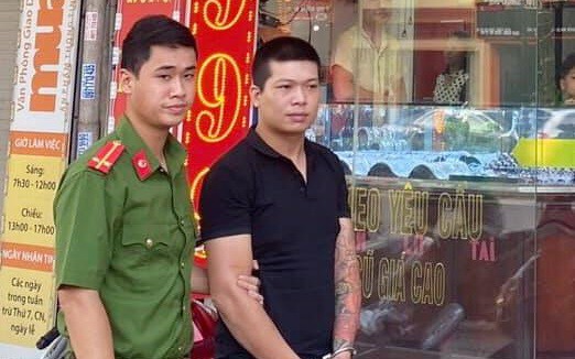 nong 24h: loi khai cua nam sinh ban "nam thuc than" hinh 3
